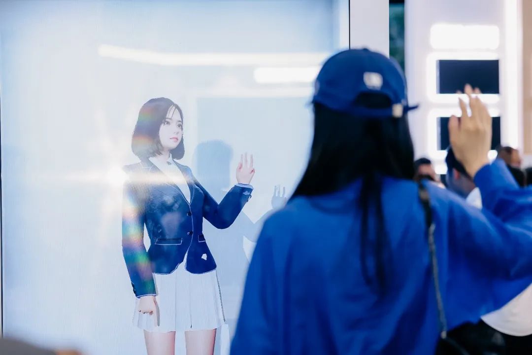 “AI+智能显示”引领未来 尊龙凯时新品InfoComm展大放异彩