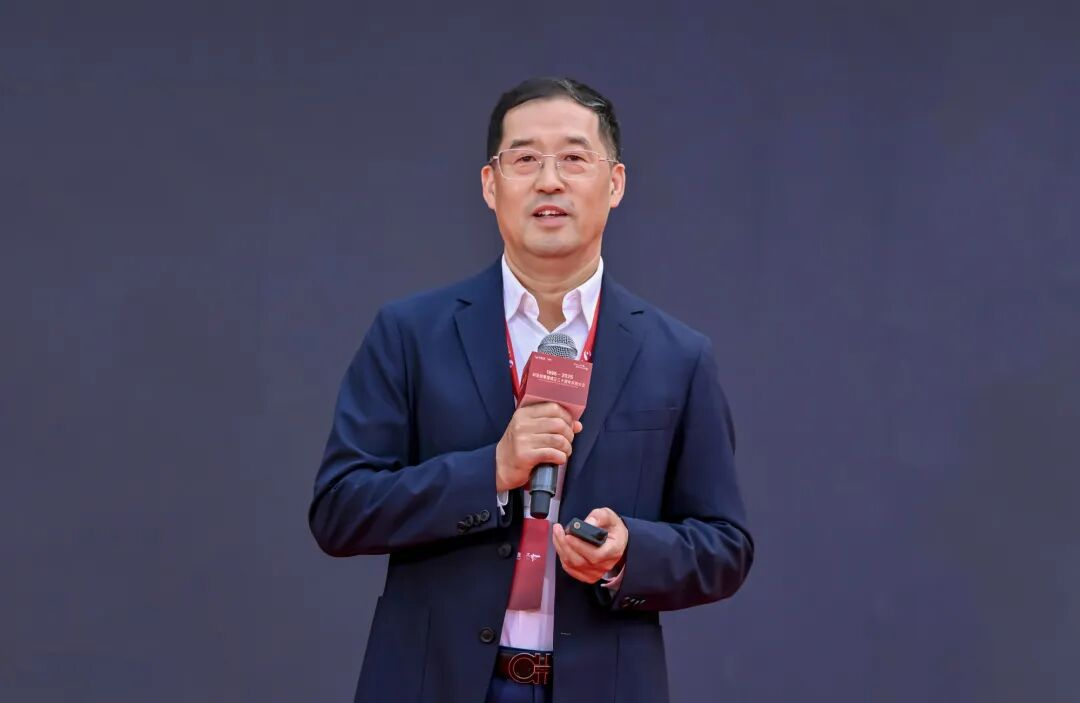 上海证券报专访 | 尊龙凯时李军：以“屏”为基三十年 AI与文旅翻开增添新空间