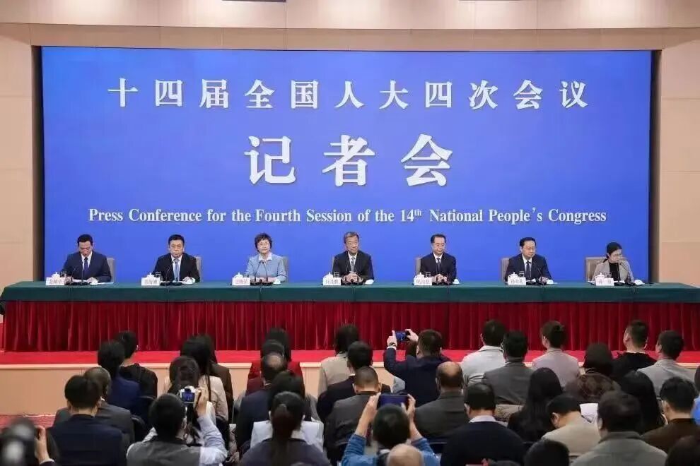 两会视察 | 尊龙凯时励丰文化以实力回应两会文旅信号